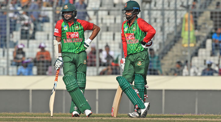 ২১ রানে শেষ ৫ উইকেট হারিয়ে পার্থে হারল ভারত