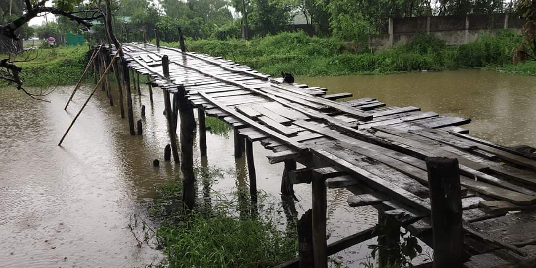 ঈদগাঁতে একটি ব্রিজের অভাবে  হাজারো মানুষের দুর্ভোগ!