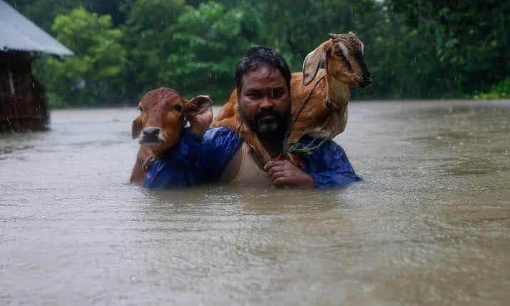 হতদরিদ্র দেশের নীরব ঋষিদের নিয়ে লিখলেন গায়ক আসিফ। 