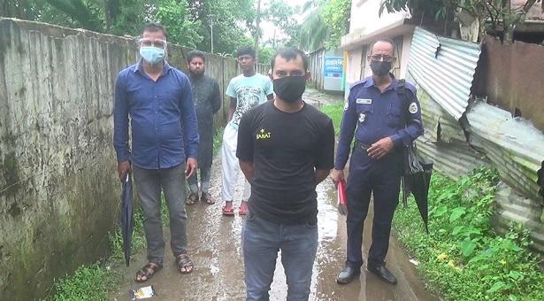 আবাসিক হোটেল কক্ষে নারীর ঝুলন্ত মরদেহ, আটক ১