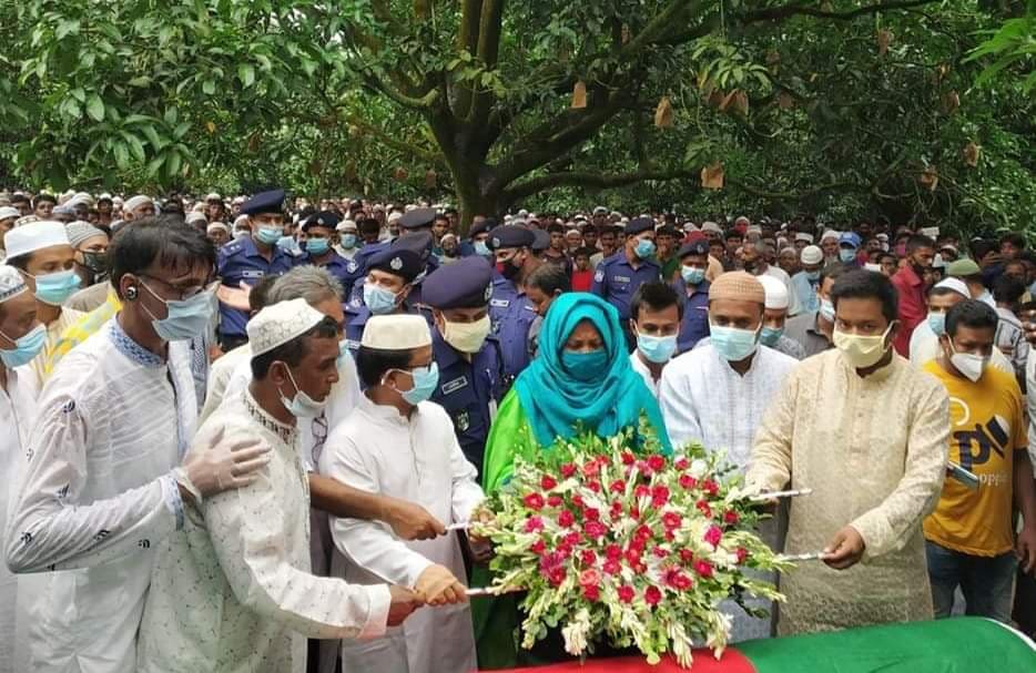 নাচোল উপজেলা আ: লীগের সভাপতি বীর মুক্তিযোদ্ধা ইসরাঈল কে রাষ্ট্রীয় মর্যাদায় দাফন সম্পন্ন 