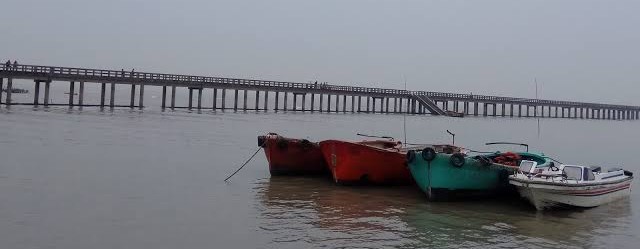 কুমিরা ঘাট বন্ধ হলেই শুরু হয় বাঁশবাড়িয়া ঘাটের ডাকাতি