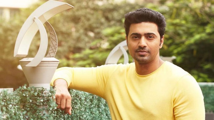 করোনার থাবা বাড়ির ভেতরে, সপরিবারে কোয়ারেন্টাইনে কলকাতার অভিনেতা ও সাংসদ  দেব 