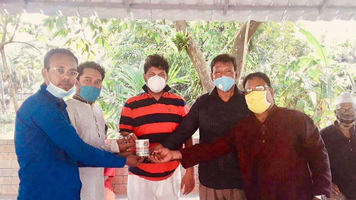 এমপি মাহফুজুর রহমান মিতা কে বিএসপি'র স্মারক স্যুভেনির প্রদান