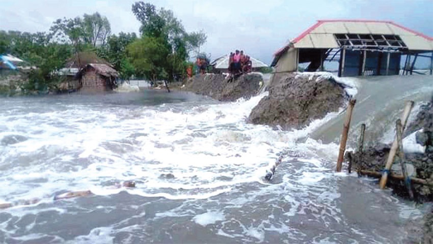বেড়েই চলছে বন্যার পানি