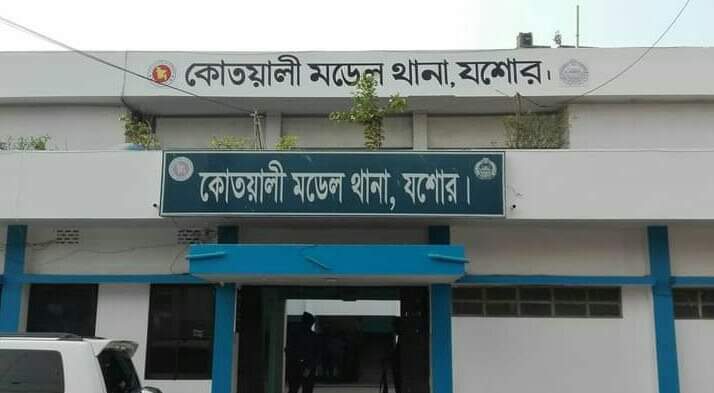 আদালতের আদেশ অমান্য করায় 