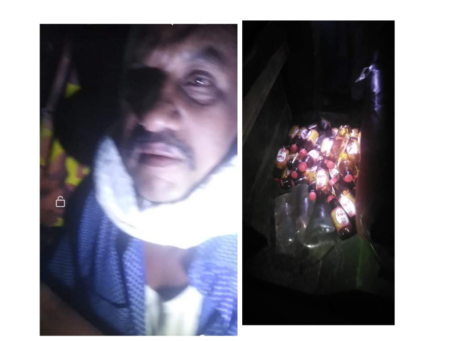 অটোরিকশা করে মদ পাচার করতে গিয়ে পুলিশের হাতে আটক