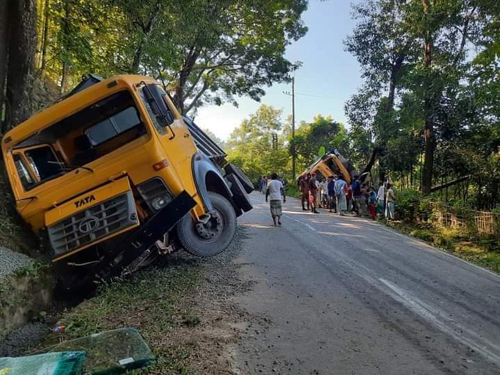 লামায় জোড়া সড়ক দুর্ঘটনা
