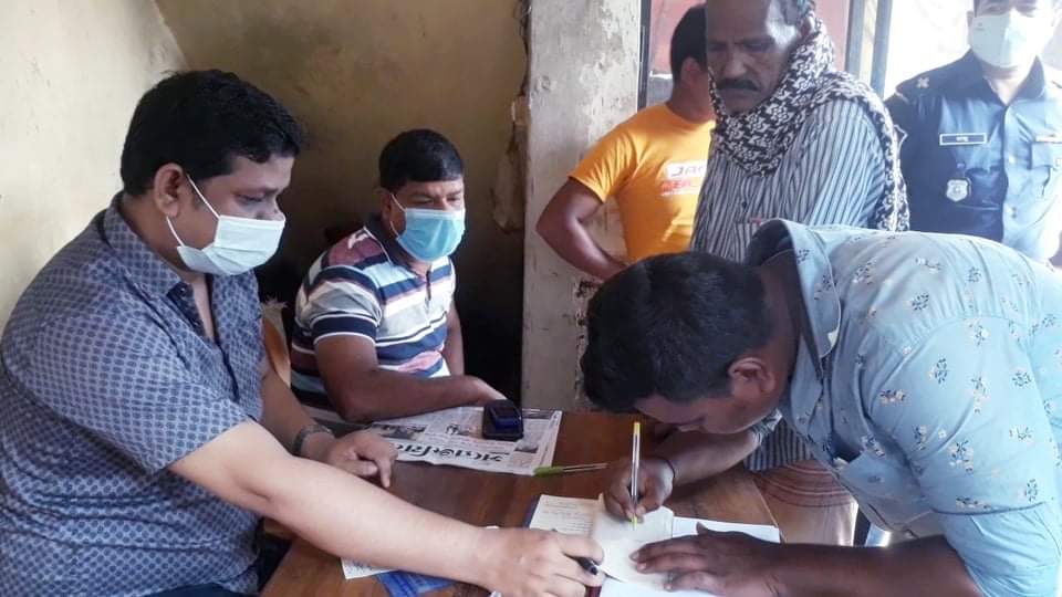 গুইমারায় মাস্ক না পড়ায় ভ্রাম্যমাণ আদালতের জরিমানা ;