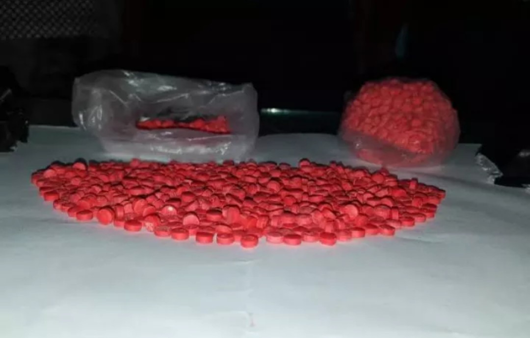 আলীকদমে সেনাবাহিনীর অভিযানে ১ ইয়াবা ব্যবসায়ী আটক