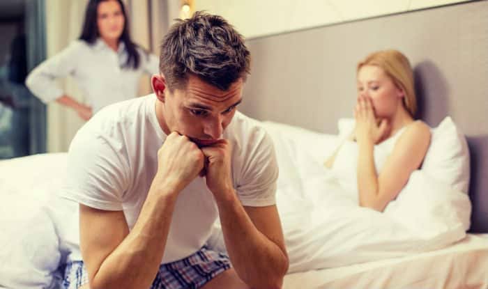 পরকীয়া দেখে ফেলায় শাশুড়িকে গলাকেটে হত্যা, প্রেমিক-প্রেমিকা গ্রেফতার