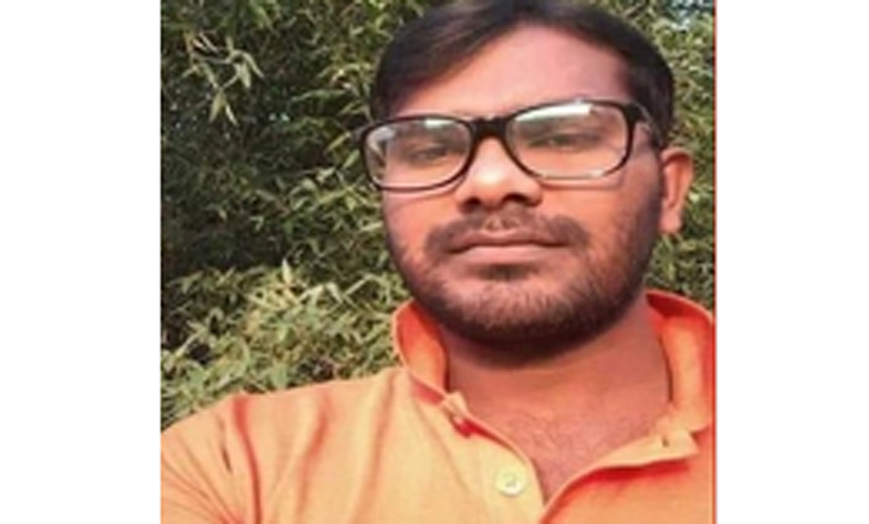 জুমার নামাজ শেষে বড় ভাইকে কুপিয়ে হত্যা করল দুই ভাই