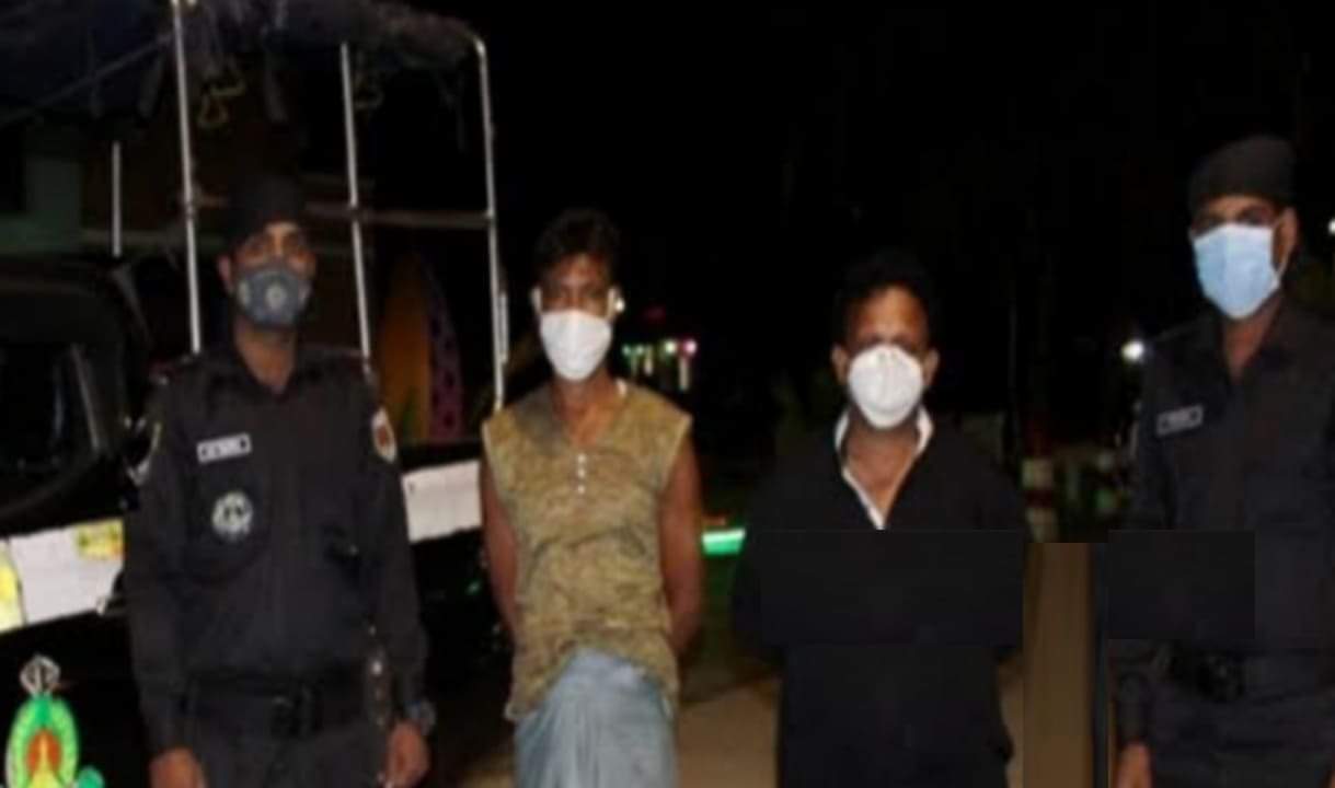 লামায় অভিনব কায়দায় ইয়াবা পাচারকালে গ্রেপ্তার ২