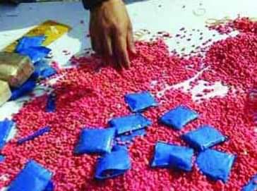 আলীকদম উপজেলায় ৫ লক্ষ পিচ ইয়াবাসহ আটক ২