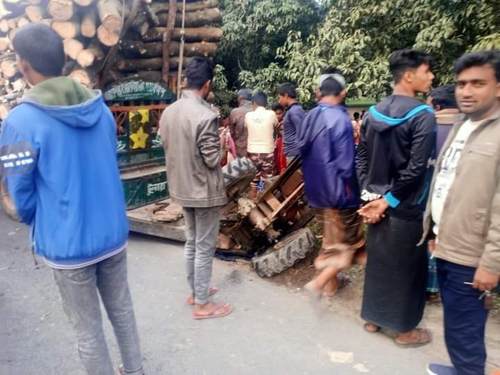 নাইক্ষ্যংছড়িতে ডাম্পার-টমটম মূখোমূখি সংঘর্ষে নিহত-১ 