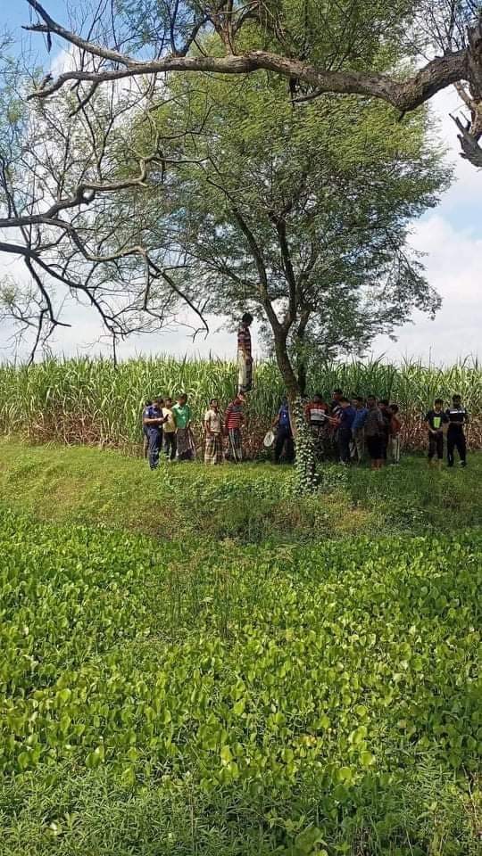 চাঁপাইনবাবগঞ্জের শিবগঞ্জে গলায় ফাঁস দিয়ে যুবকের আত্মহত্যা 