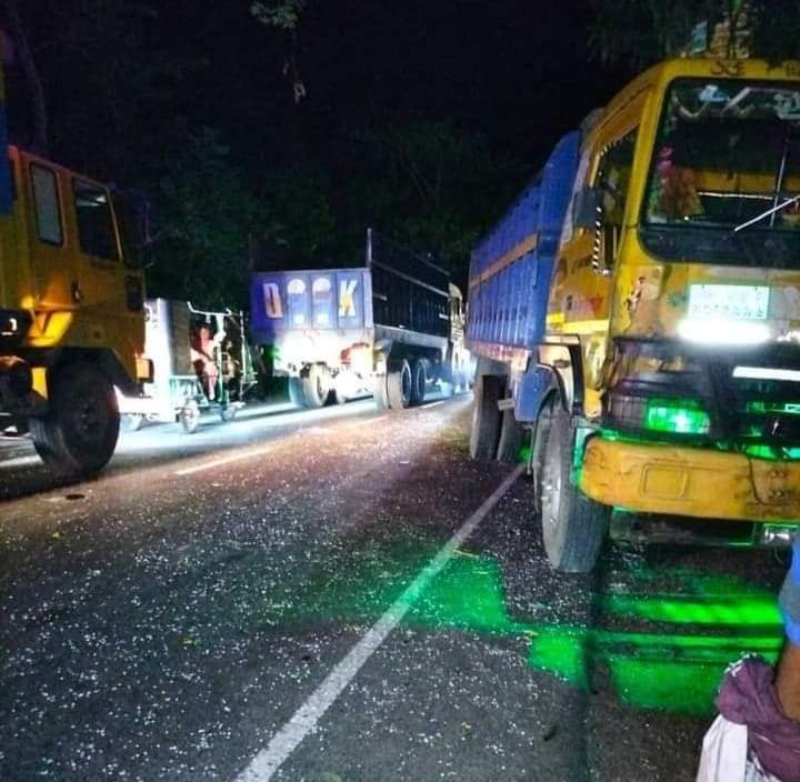 চাঁপাইনবাবগঞ্জ-সোনামসজিদ মহাসড়কের মহারাজপুরে ট্রাক-মোটরসাইকেল মুখোমুখি সংঘর্ষে নিহত ১