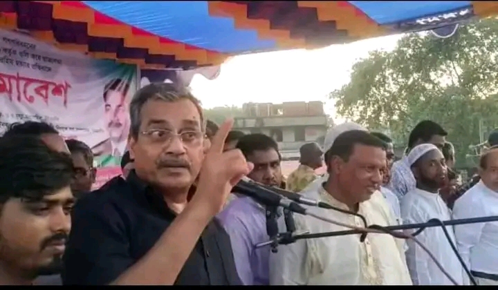 তেল সহ সকল দ্রব্য মূল্য বৃদ্ধির প্রতিবাদে চাঁপাইনবাবগঞ্জে বিএনপির বিক্ষোভ সমাবেশ অনুষ্ঠিত