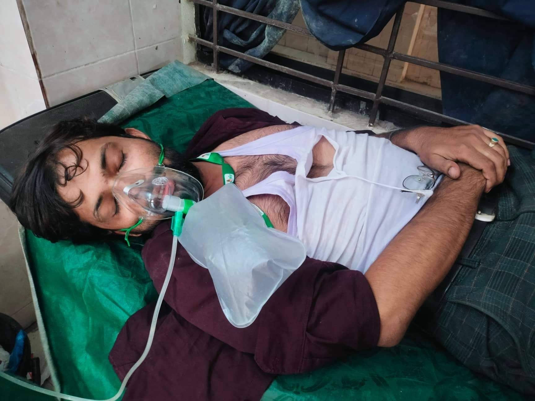 ঠাকুরগাঁওয়ে সাংবাদিককে পেটালো ইউপি সদস্য
