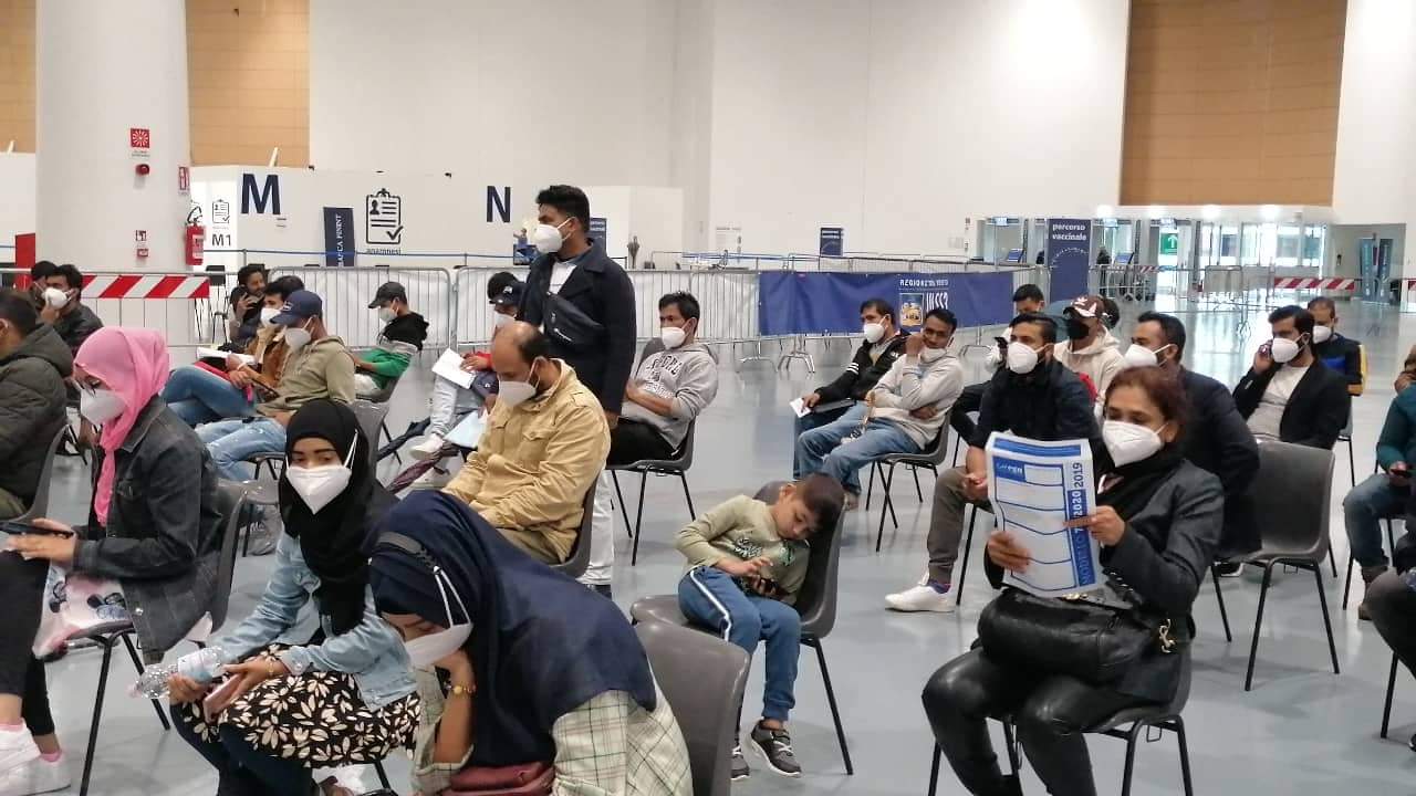 ইতালির ভেনিসে দুই দিন ব্যাপী কনস্যাুলের সেবা সম্পন্ন । সঠিক সেবা পেয়ে খুশি  প্রবাসী বাংলাদেশীরা