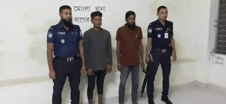 মংলায় প্রভাবশালীদের ছাত্র ছায়ায় চলছে চোরাই তেলের রমরমা ব্যবসা। অভিযানে আটক ২