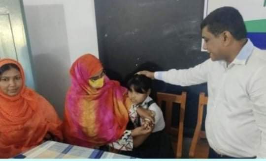 চাঁপাইনবাবগঞ্জে ৫ থেকে ১১ বছর বয়সি শিশুদের ভ্যাক্সিনেশন কার্যক্রম' উদ্বোধন 