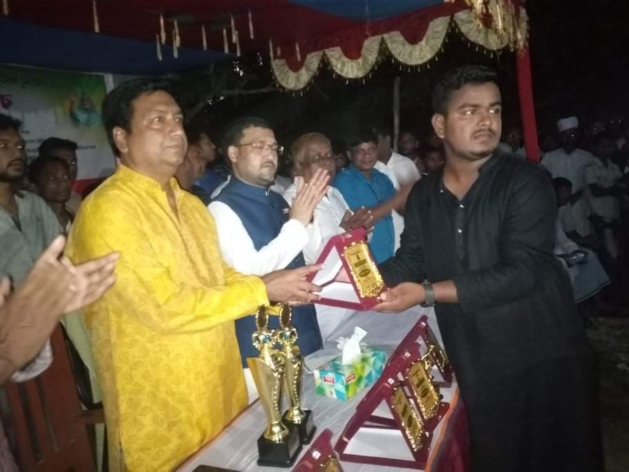 চাঁপাইনবাবগঞ্জ বেহুলা ইয়াং স্টার প্রগতি সংঘ আয়োজিত ফুটবল টুর্নামেন্টের ফাইনাল অনুষ্ঠিত 