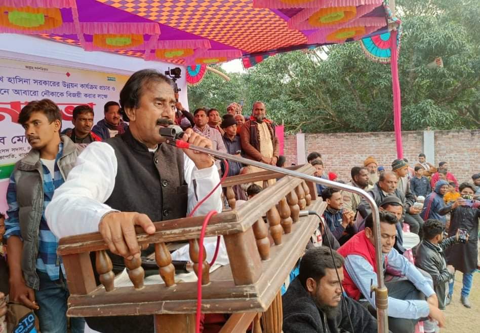 শিবগঞ্জে নৌকার পক্ষে সাবেক এমপি গোলাম রাব্বানীর জনসভায় গণজোয়ার