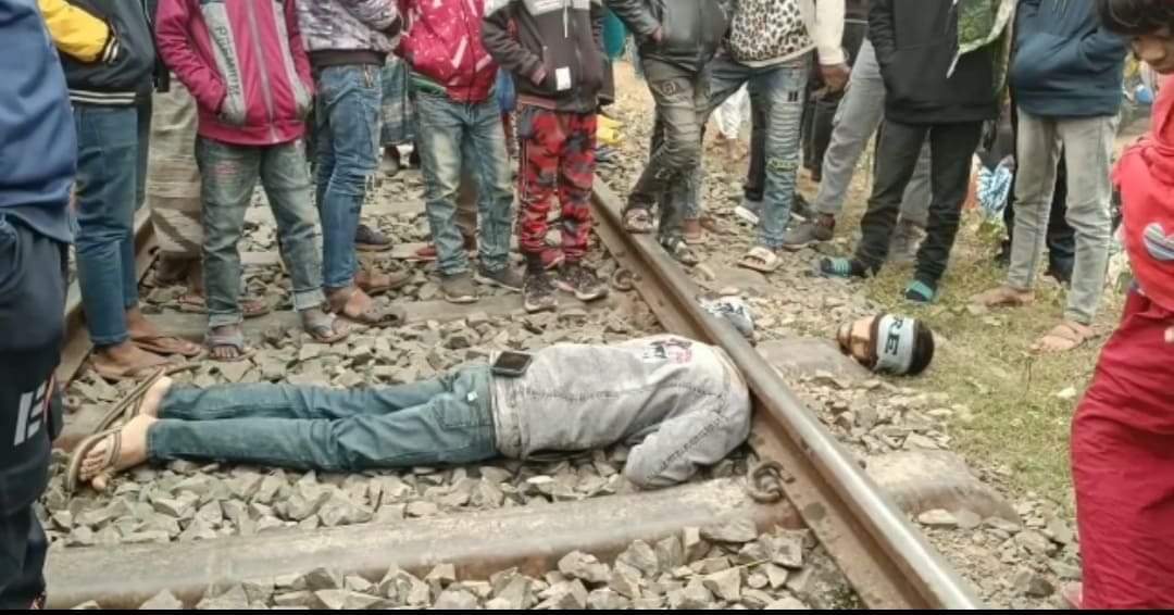 রহনপুরে ট্রেনে কাটা পড়ে এক যুবকের মৃত্যু 