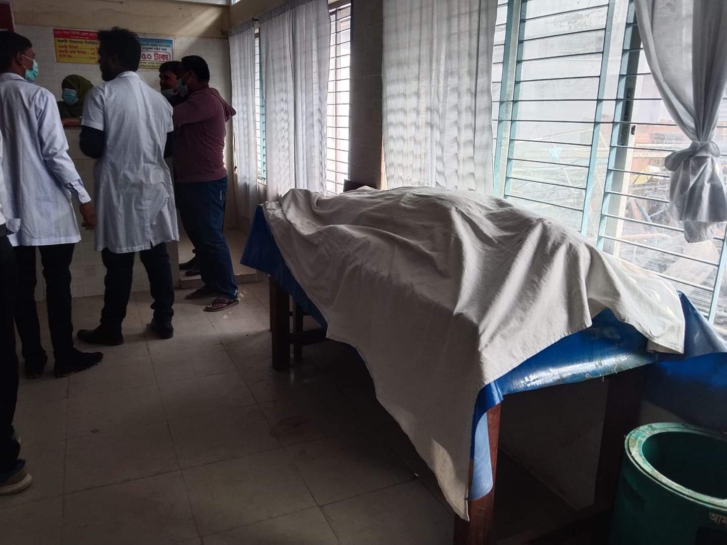 চাঁপাইনবাবগঞ্জে ২টি মোটরসাইকেলের সংঘর্ষে এস আই নিহতঃ আহত ২