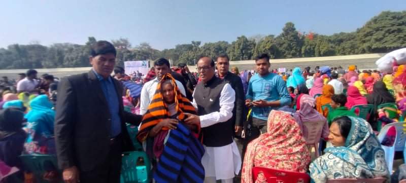 শিবগঞ্জে সৈয়দ নজরুল ইসলামের উদ্যোগে ৭ হাজার কম্বল বিতরণ