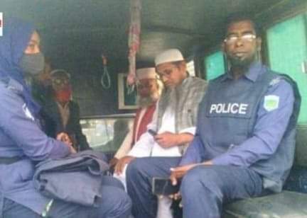 চাঁপাইনবাবগঞ্জে গোপন বৈঠকের অভিযোগে জামায়াত-শিবির সন্দেহে ২০ জনকে আটক করেছে পুলিশ 
