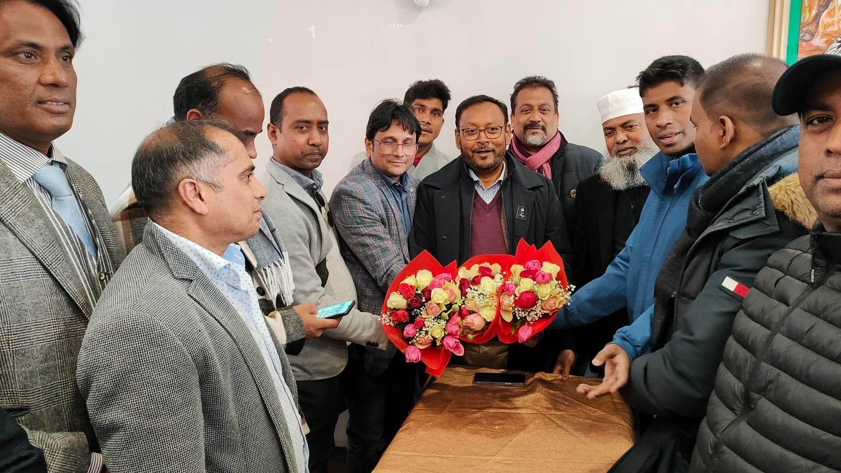 ভেনিস বাংলাদেশ প্রেসক্লাব ইতালির  নেতৃবৃন্দের সাথে ইতালি আওয়ামীলীগ সভাপতির  মতবিনিময়  সভা 