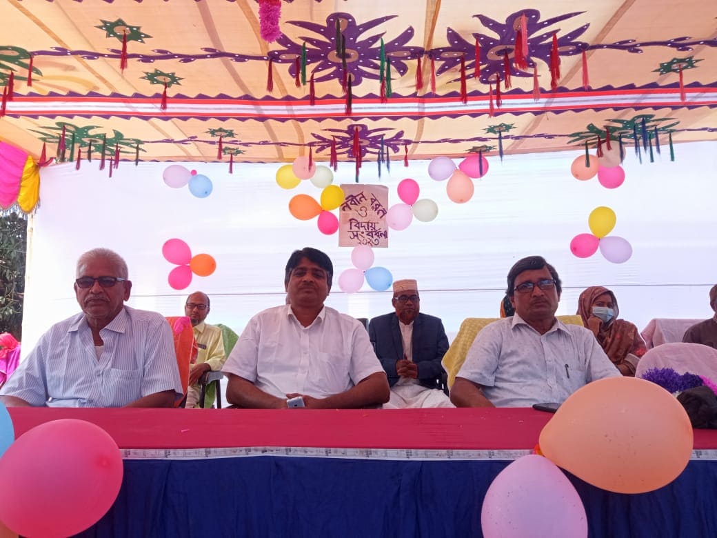 আইড়ামারী বালিকা উচ্চ বিদ্যালয়ে বিদায় দোয়া ও সংবর্ধনা অনুষ্ঠান পালিত,, 