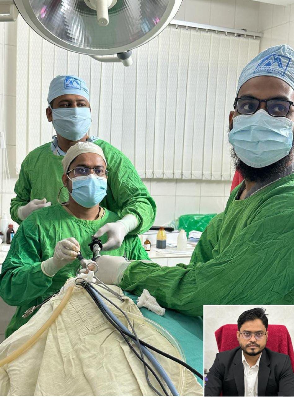 বিরল দৃষ্টান্ত স্থাপন করলেন চাঁপাইনবাবগঞ্জের অহংকার তরুণ ডা. মাহবুবঃ ম্যাক্স হসপিটালে দাগহীন থাইরয়েড (ঘ্যাগ রোগ) সফল সার্জারি