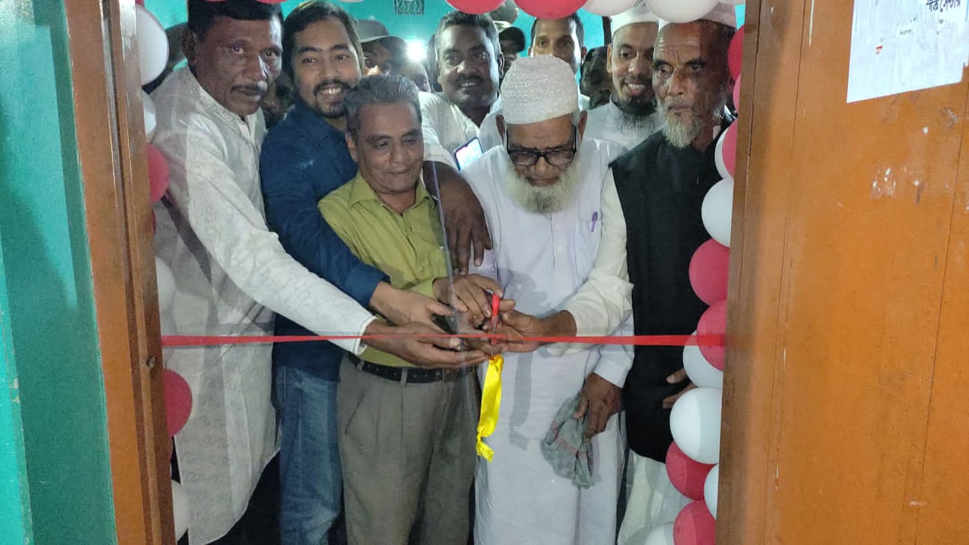 শিবগঞ্জে আর্তমানবতার সেবয় নিয়োজিত দশ ভাইয়া ফাউন্ডেশনের কেন্দ্রীয় অফিসের শুভ উদ্ধোধন