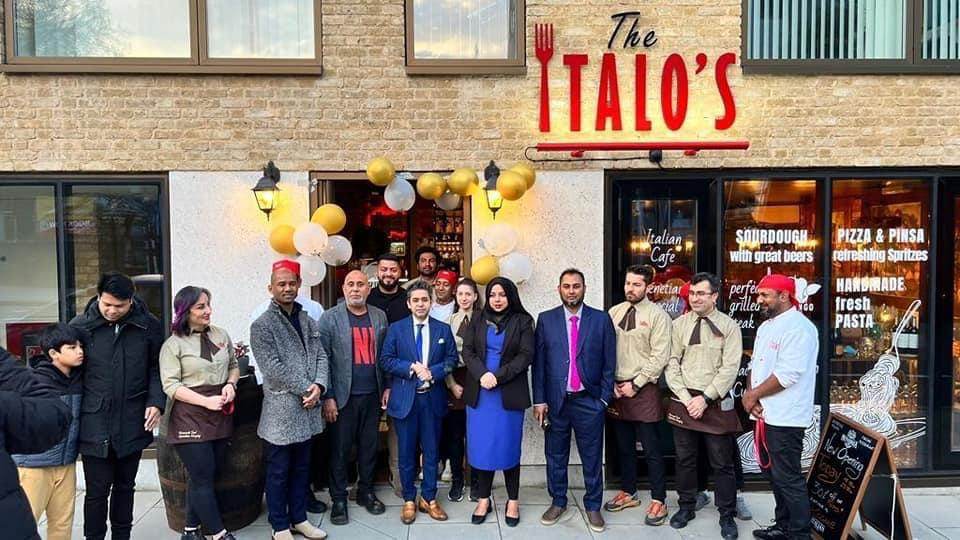 ইংল্যান্ডে  মনোয়ার ক্লার্ক এর The Italo’s রেস্টুরেন্টের উদ্বোধন