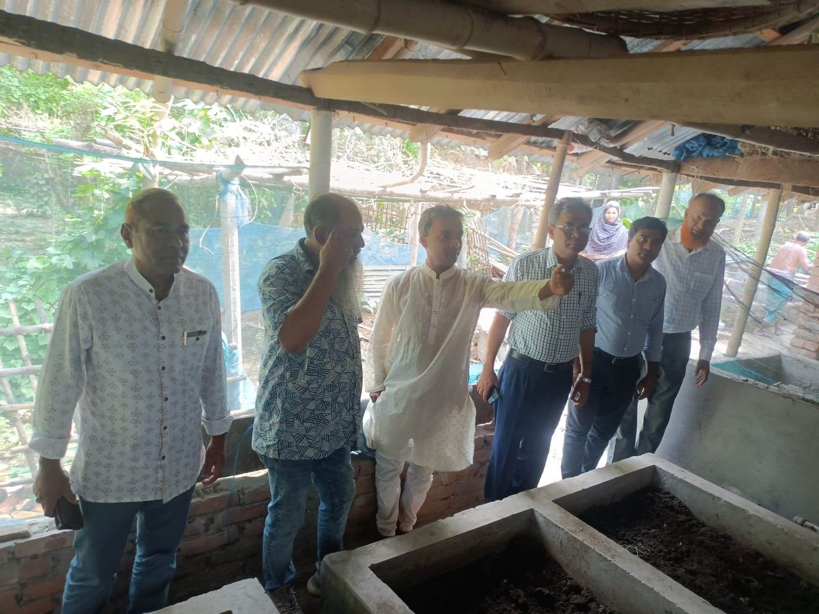 মেসার্স সুমন এগ্রো প্রজেক্ট  পরিদর্শন করলেন যুব ও ক্রীড়া মন্ত্রণালয়ের প্রতিনিধি দল