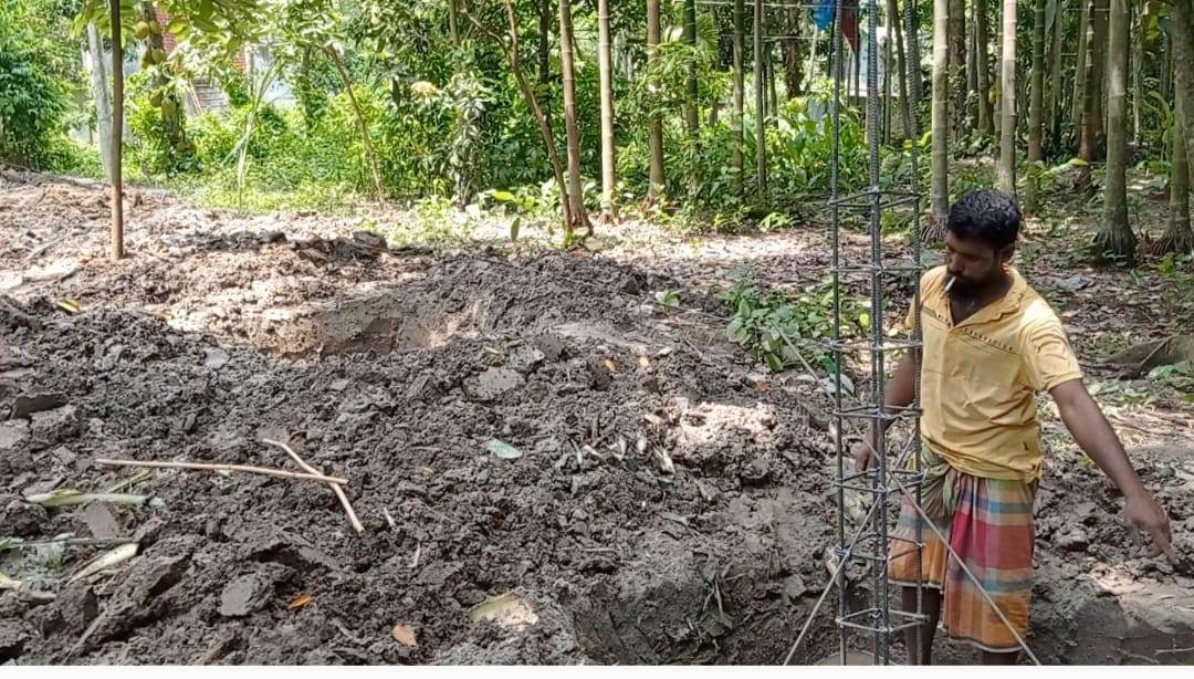 মুরাদনগরে ইউএনও'র নির্দেশে জোরপূর্বক জায়গা দখলের অভিযোগ উঠেছে