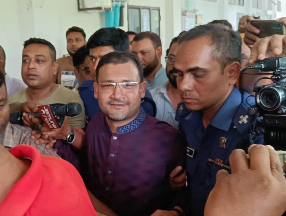 কাউন্সিলর জেম হত্যা মামলা মামলার এক নম্বর আসামী পৌর মেয়রের জামিন না মঞ্জুর, কারাগারে প্রেরন