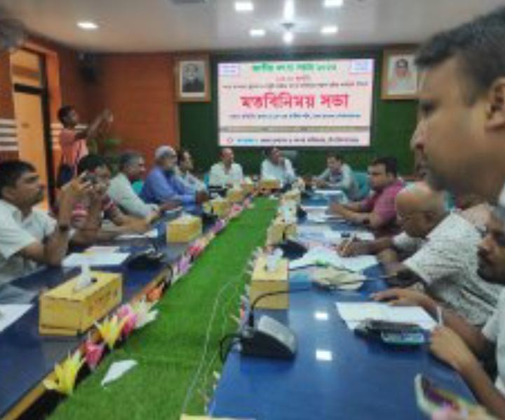 চাঁপাইনবাবগঞ্জে মৎস্য দিবস উপলক্ষে সাংবাদিকদের সাথে মতবিনিময় সভা