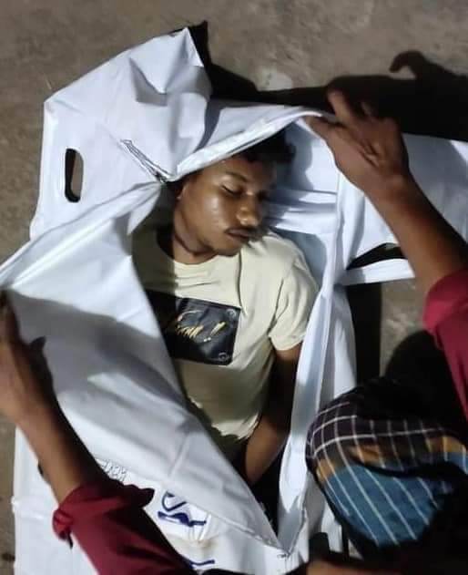 চাঁপাইনবাবগঞ্জে প্রেমিকার ওরনা গলায় পেঁচিয়ে ফ্যানে ঝুলে গেলেন এক শিক্ষার্থী 