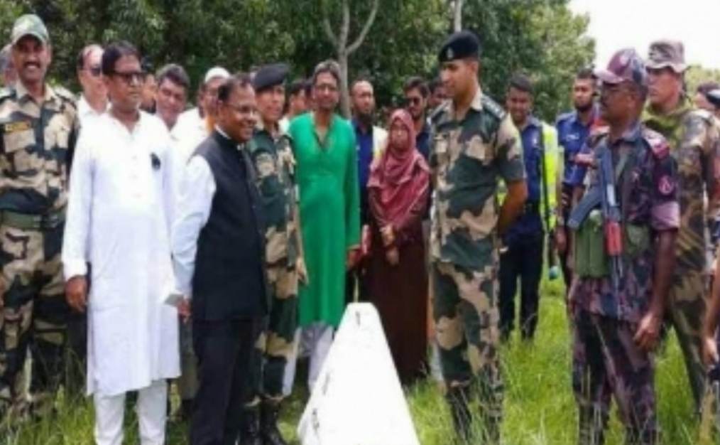 চাঁপাইনবাবগঞ্জের ভোলাহাটে ভারতীয় সীমান্ত হাটের ভারতীয় সহকারী হাই কমিশনারের জায়গা পরিদর্শন 
