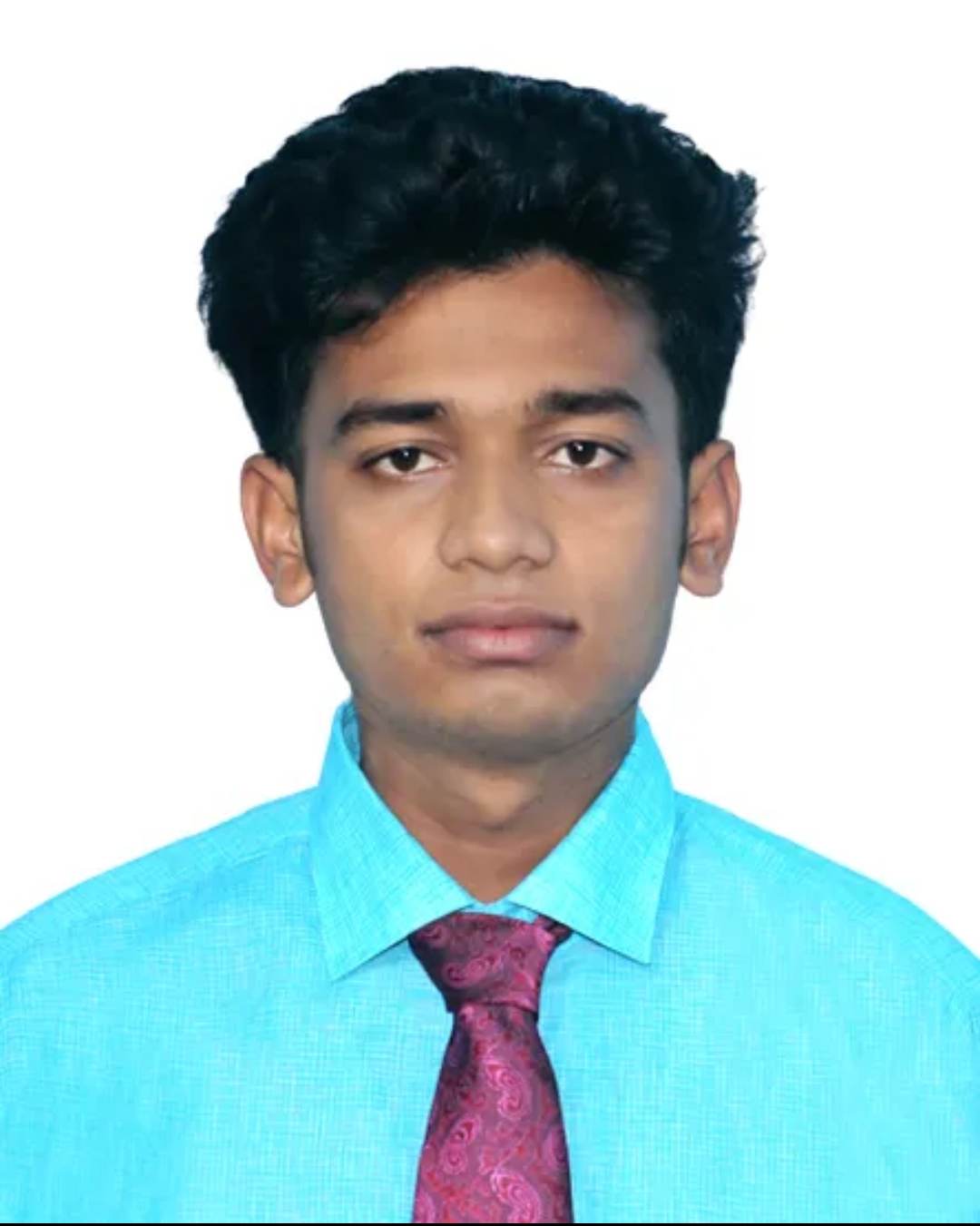 গভীর রাতে সাংবাদিকে মোটরসাইকেল চাপা দিয়ে হত্যা চেষ্টা নারীর 
