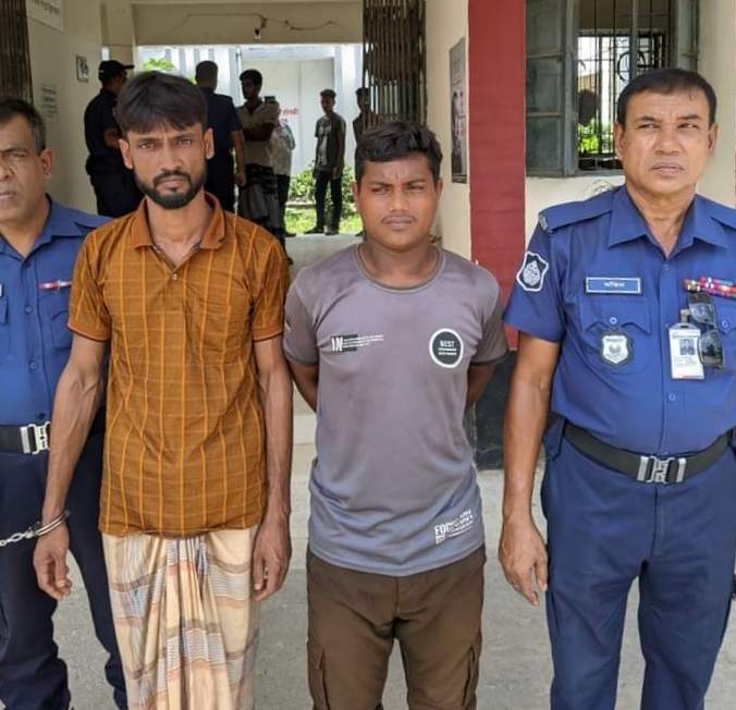 মধুপুরে চোলাইমদ সহ ২ মাদক ব্যবসায়ী গ্রেফতার