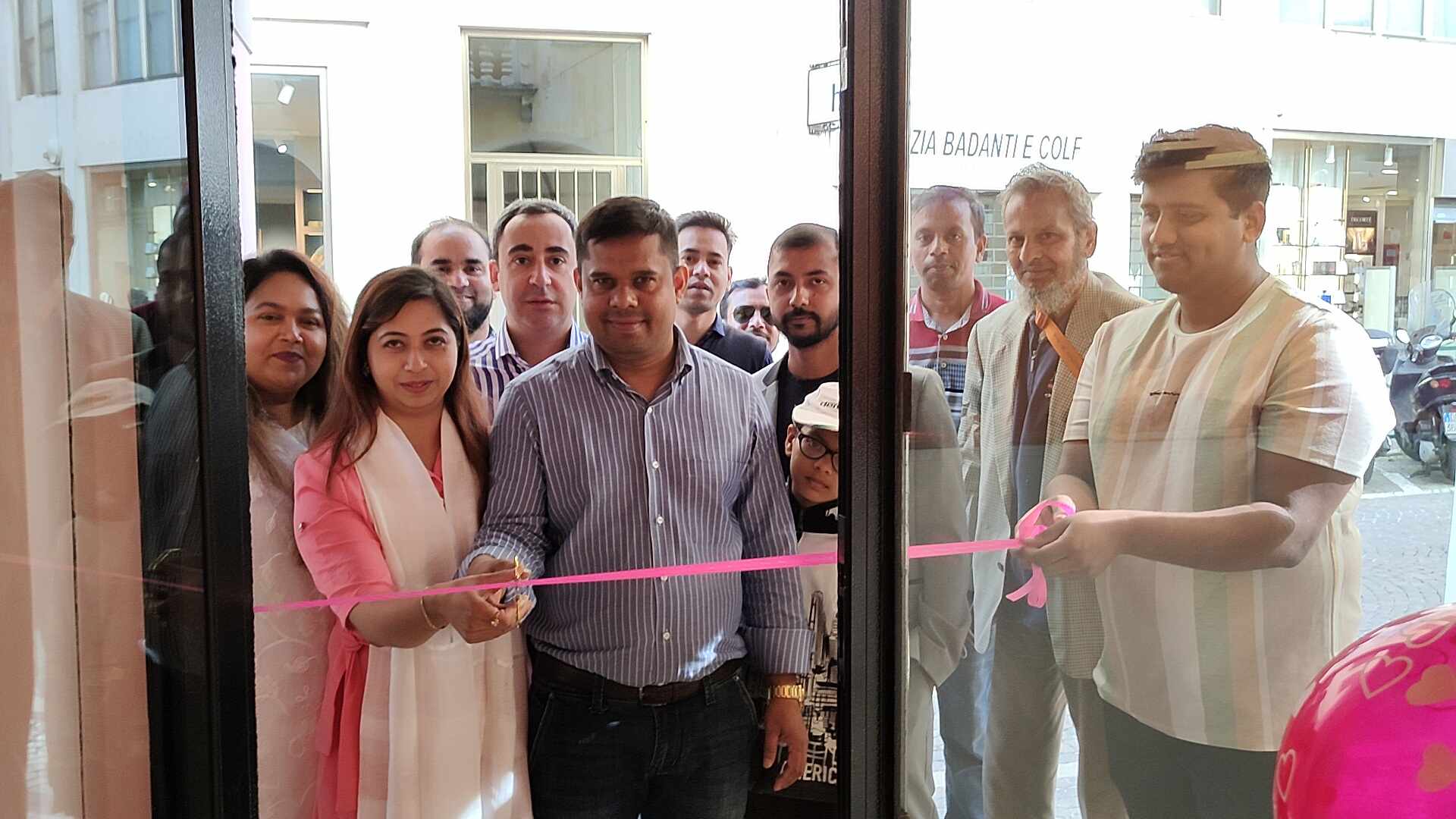 ইতালির ত্রেভিজো শহরে এ এম মানি ট্রান্সফার ও কাফ সার্ভিসের উদ্ভোধন