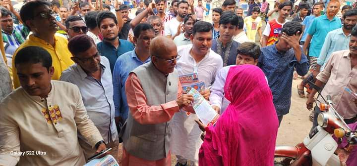 নাচোলে জাতীয় সংসদ সদস্য মু. জিয়াউর রহমানের গণসংযোগ অনুষ্ঠিত 