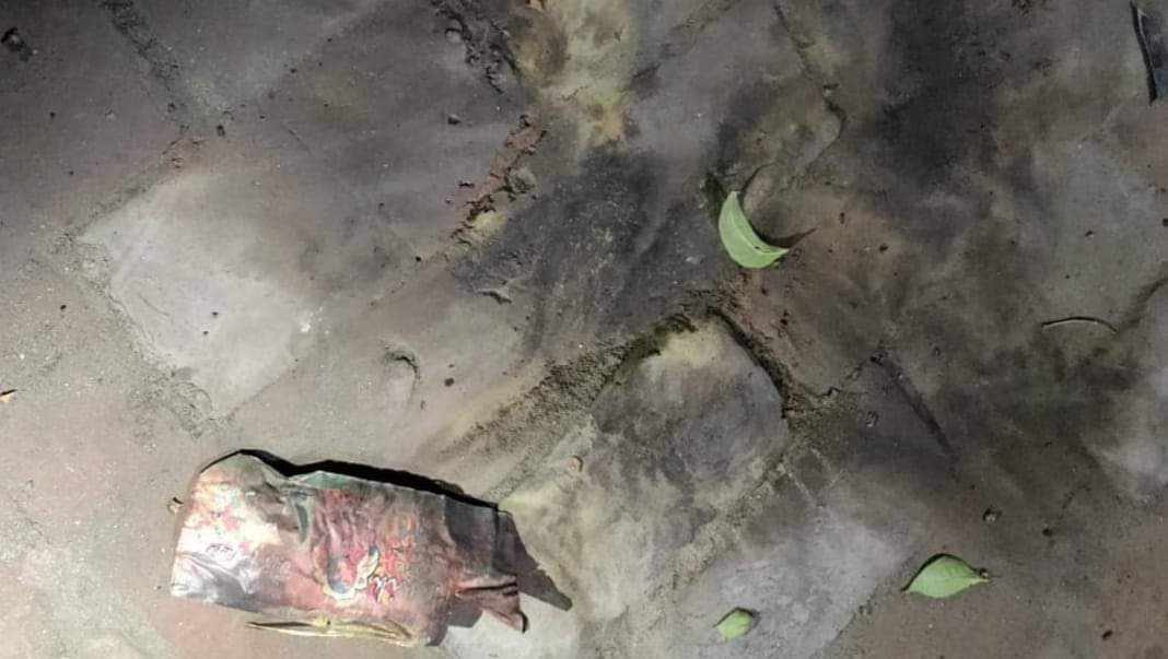 শিবগঞ্জে স্বতন্ত্র প্রার্থী সৈয়দ নজরুল ইসলামের ট্রাক প্রতিকের অফিসে আগুন দিয়েছে দূর্বৃত্তরা 