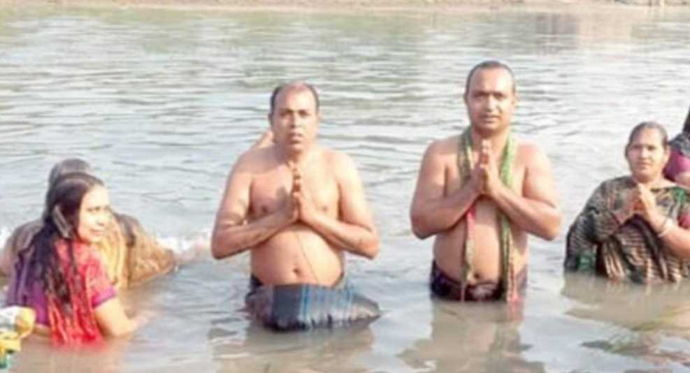 চাঁপাইনবাবগঞ্জের শিবগঞ্জে তর্তিপুরে মাঘী বান্নী গঙ্গাস্নান অনুষ্ঠিত 