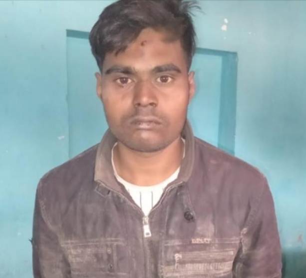 চাঁপাইনবাবগঞ্জের শিবগঞ্জে গরু চুরির প্রস্তুতিকালে গ্রামবাসীর হাতে চোর আটক